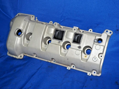 2010-2018 Porsche Panamera / Cayenne 4.8L Left Used Valve Cover