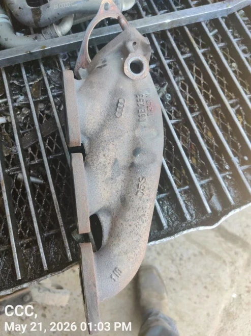 2011-2018 Porsche Cayenne Left Used OEM Exhaust Manifold 95811112912