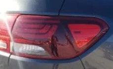 2019-2020 Kia Sorento RH Passenger Quarter Panel Mounted Tail Light Lamp OEM used OEM tail light assembly