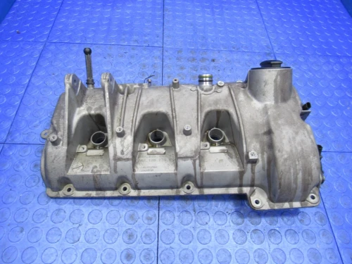 2015-2018 Porsche Macan 3.0L Right V6 Used Valve Cover 946.105.135.45