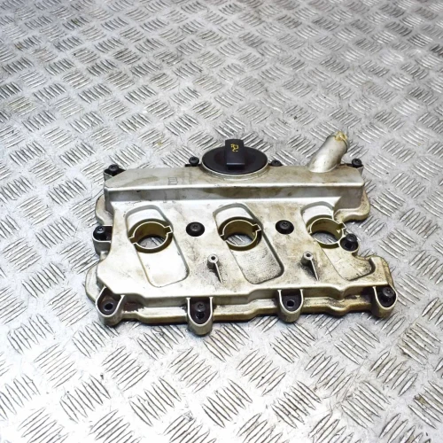 2016 Porsche Cayenne 3.0L Left Hybrid Used Valve Cover 06E103471F