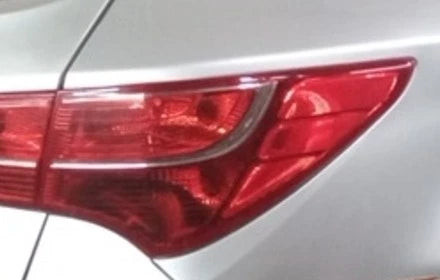 2013-2016 Hyundai Santa Fe Passenger RH Quarter Mounted Tail Lamp Light OEM used OEM tail light assembly
