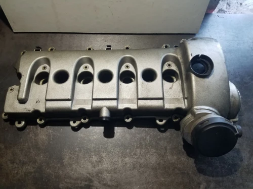 Porsche Cayenne 4.5L Right V8 Used Valve Cover 94810513206