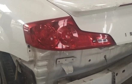2006-2007 Infiniti G35 Driver Left Quarter Tail Light Tail Lamp OEM used OEM tail light assembly