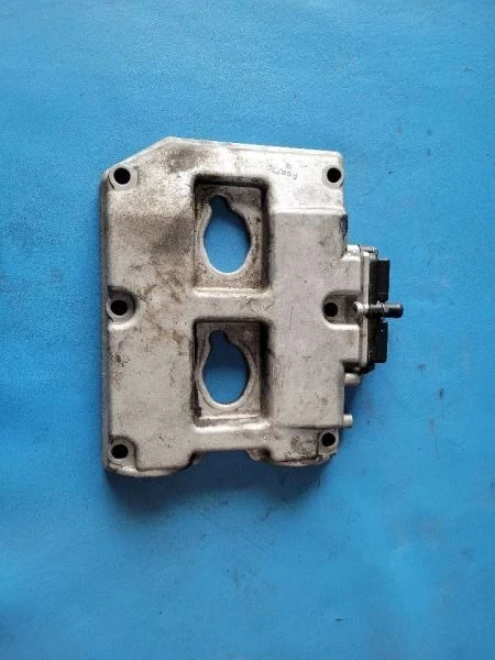 1998 Subaru Legacy / Outback 2.5L DOHC Used Valve Cover