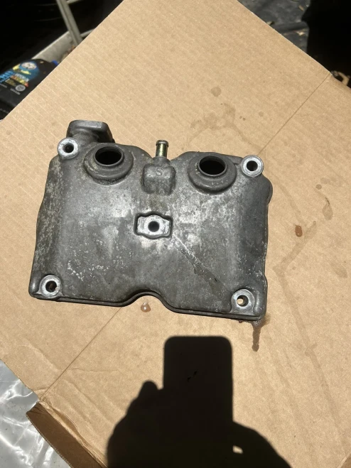 2000-2005 Subaru Legacy / Impreza / Forester 2.5L Left Turbo Used Valve Cover