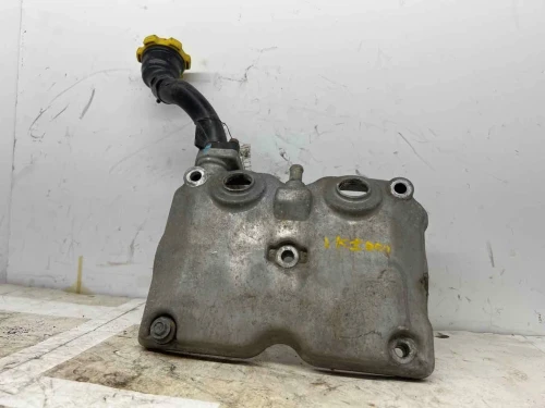2000-2005 Subaru Legacy Left Used Valve Cover
