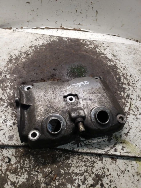 2005 Subaru Outback / Legacy Used Valve Cover