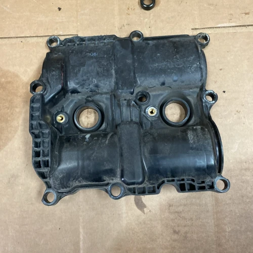 2017-2020 Subaru Impreza Right Used OEM Valve Cover