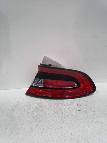 2014 Dodge Dart Ends Used OEM Right Tail Light Assembly