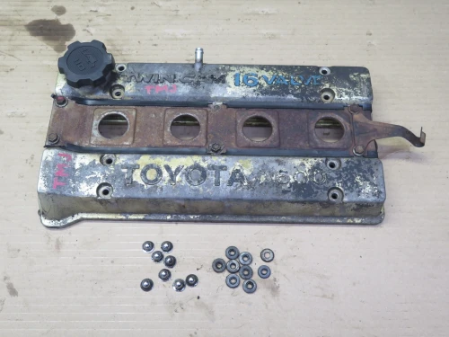 1988-1989 Toyota MR2 Used OEM Valve Cover
