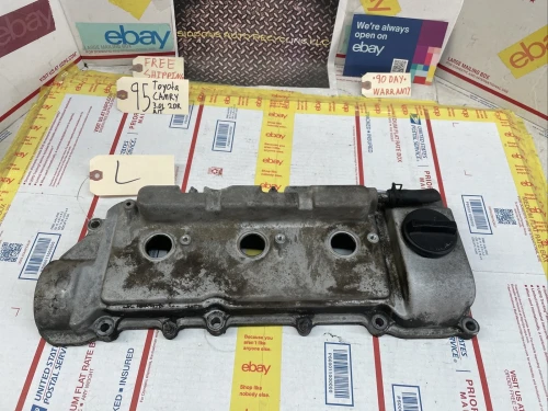 1994-2003 Toyota Camry 3.0L Left V6 Used Valve Cover