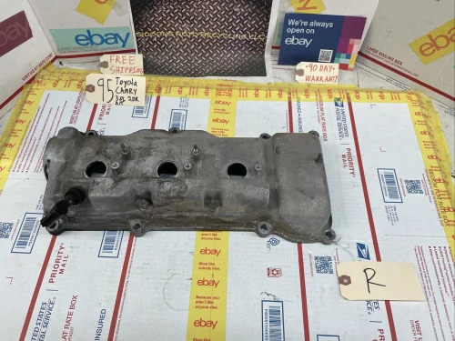1994-2003 Toyota Camry 3.0L Right V6 Used OEM Valve Cover