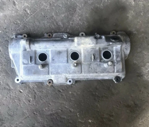 1995-2004 Toyota Tacoma / T100 / Tundra / 4Runner 3.4L Right V6 Used Valve Cover