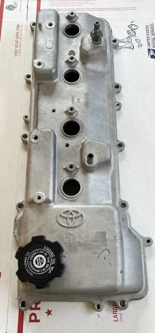 1997-2000 Toyota 4Runner 2.7L Used OEM Valve Cover