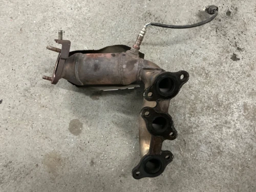 2000-2003 Toyota Solara 3.0L Front Used Exhaust Manifold