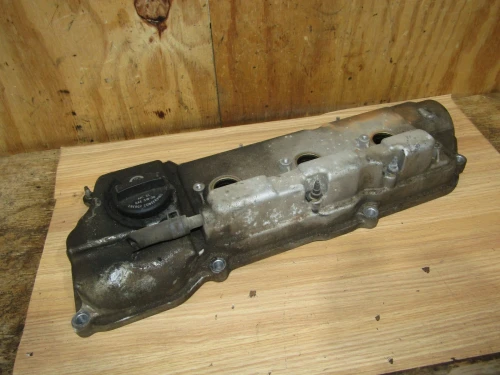 2000-2004 Toyota Avalon Front Used OEM Valve Cover