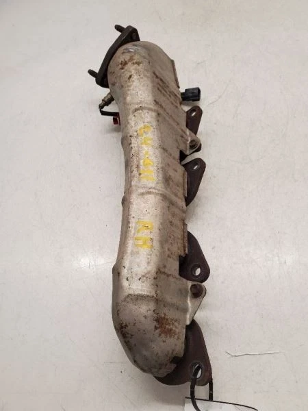 2000-2004 Toyota Sequoia 4.7L Right V8 Used Exhaust Manifold 17104-50151