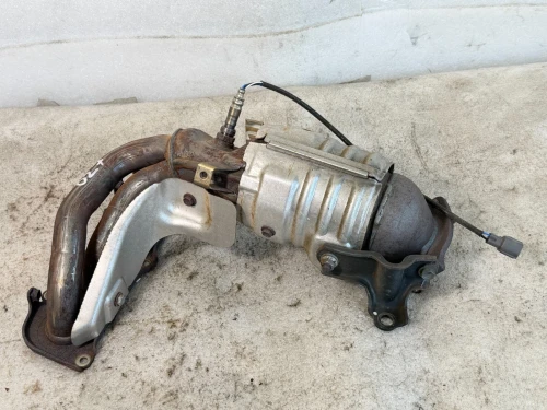 2002 Toyota Camry 2.4L Used OEM Exhaust Manifold