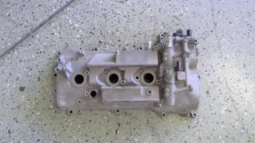 2007-2016 Toyota Sienna 3.5L Right Used OEM Valve Cover 11201-0P020