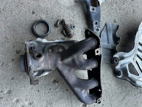 2010-2019 Toyota Corolla Header Used OEM Exhaust Manifold 17141-0T080