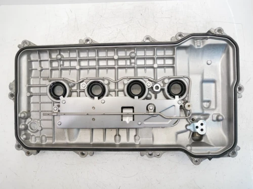 2017 Toyota Auris 1.8L Hybrid Used Valve Cover