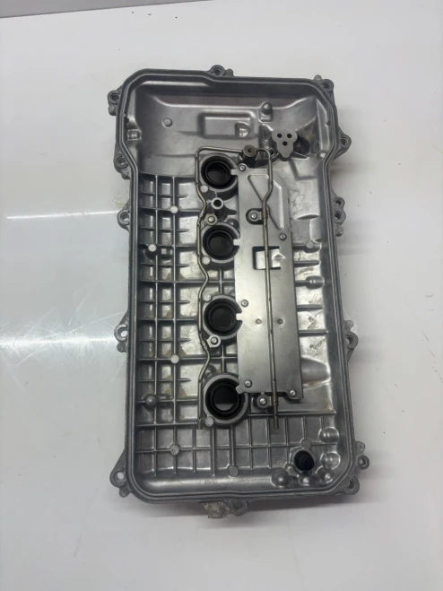 2018 Toyota Prius 1.8L Hybrid Used Valve Cover 11201-37040 / 37040 2ZR-FXE