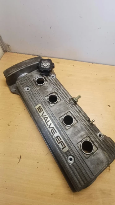 Toyota Celica Used OEM Valve Cover 1121015071