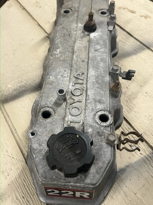 Toyota Pickup / 4Runner / Celica Used Valve Cover