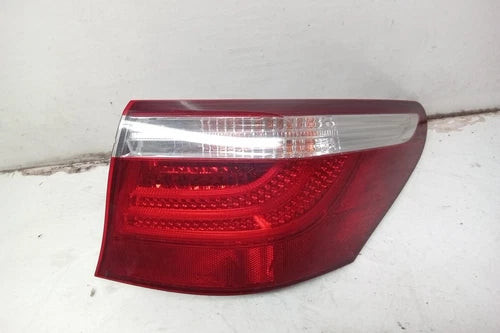 07 2007 Lexus LS460 Passenger RH Tail Light Lamp OEM used OEM tail light assembly
