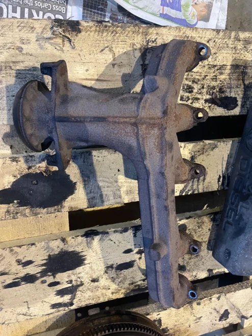 1999 Volkswagen Transporter 2.4L Used Exhaust Manifold 074253033C
