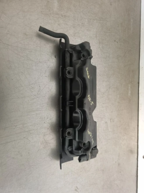 2005 Volkswagen Golf 2.0L FSI Used Engine Cover 06F129208B