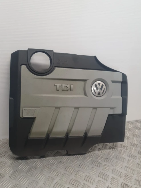 2005-2010 Volkswagen Passat 2.0L Diesel Used Engine Cover 03L103925AM