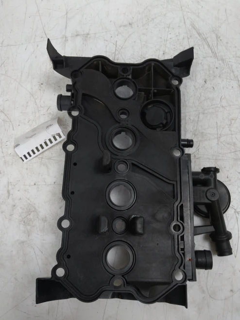 2006 Volkswagen Golf 2.0L TFSI Used Valve Cover 06F129101D