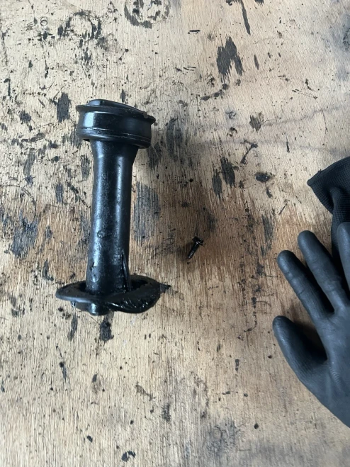 2006 Volkswagen Transporter 2.5L Diesel TDI Used Valve Cover