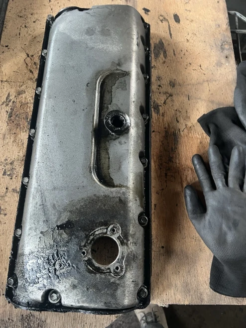 2006 Volkswagen Transporter 2.5L Diesel TDI Used Valve Cover 070103469A