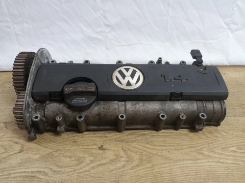 2009 Volkswagen Golf Used Valve Cover 036103473AM / 03C103925AT