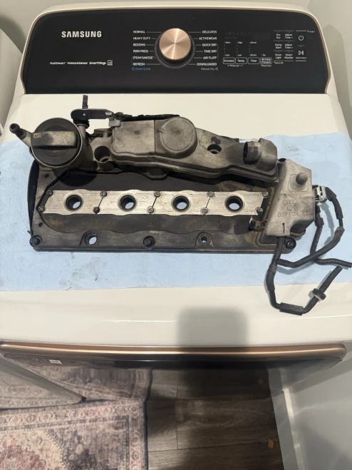2010 Volkswagen Jetta Diesel TDI Used OEM Valve Cover