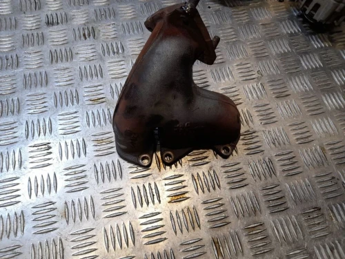 2011 Volkswagen Touareg Right Header Used Exhaust Manifold