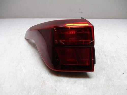 2021-2023 Kia Seltos LH Driver Quarter Mounted Tail Light Lamp OEM used OEM tail light assembly