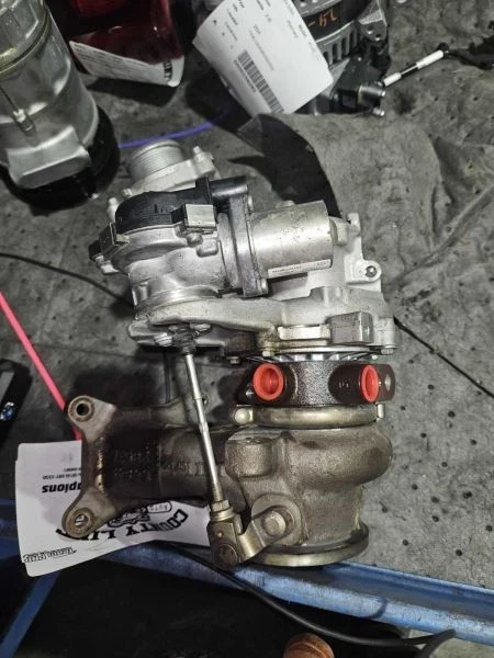 2018-2019 Volkswagen Atlas 2.0L Used Exhaust Manifold