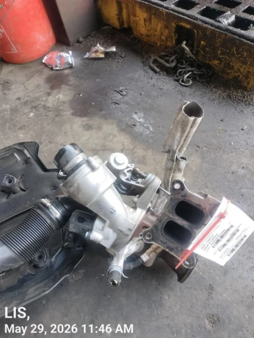 2018-2019 Volkswagen Tiguan Used OEM Exhaust Manifold
