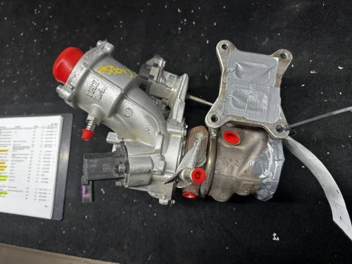 2022-2023 Volkswagen Atlas 2.0L Used Exhaust Manifold