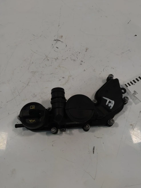 Volkswagen / Audi Golf / A3 1.5L Used Valve Cover