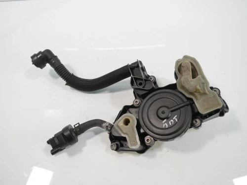 Volkswagen / Audi Passat / A3 2.0L Used Valve Cover 06K103495BK