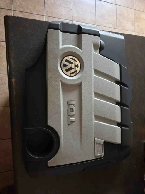 Volkswagen Golf / GTI Used Engine Cover