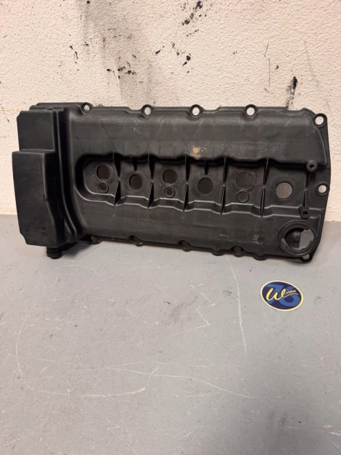 Volkswagen Passat 3.6L Used OEM Valve Cover