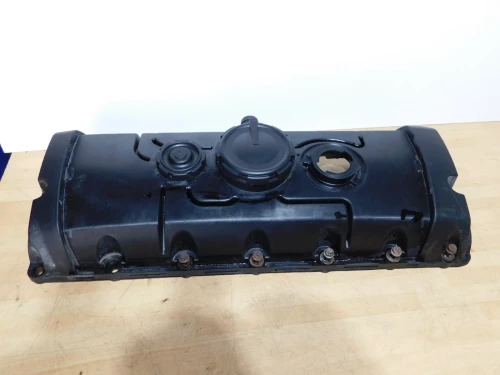 Volkswagen Transporter 2.5L Used Valve Cover 070103469B