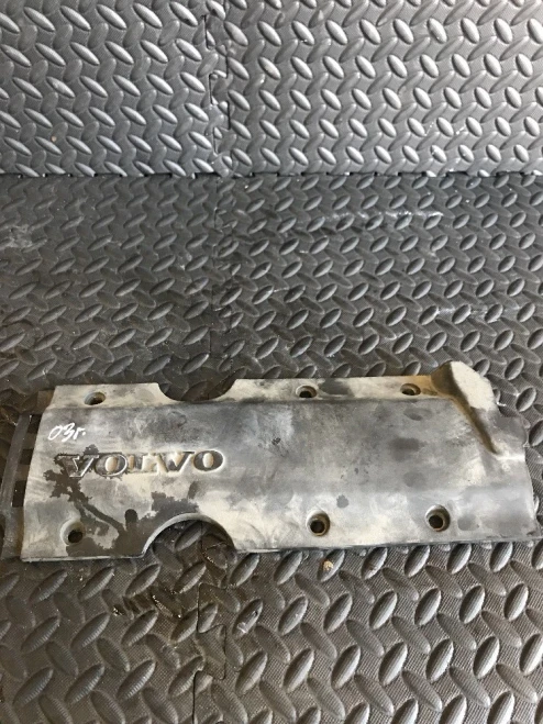 2002-2007 Volvo S60 2.0L Used OEM Engine Cover