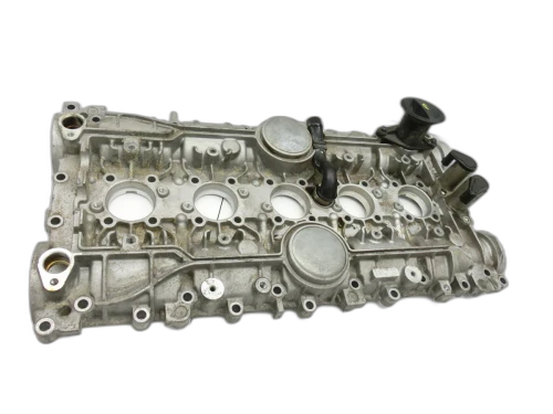 2004-2010 Volvo V50 2.5L Used Valve Cover